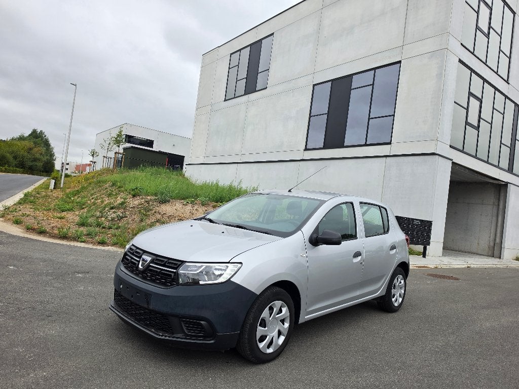 Dacia Sandero 1.0i - 18 000km - 05/2018 - 1ste Eigenaar, Auto's, Dacia, Voorwielaandrijving, 4 deurs, Stof, Parkeersensor