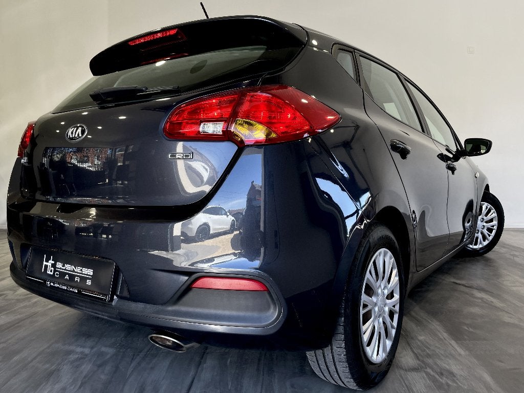Kia Ceed / cee'd CEE'D/ 1.4 CRDi/ CLIMATISATION / BLUETOOTH, Auto's, Kia, Voorwielaandrijving, Euro 5, Stof, Zwart