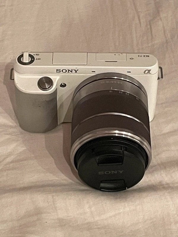 Sony NEX F3 et objectif, Audio, Tv en Foto, Fotocamera's Digitaal, Ophalen of Verzenden, Gebruikt, Spiegelreflex, Sony