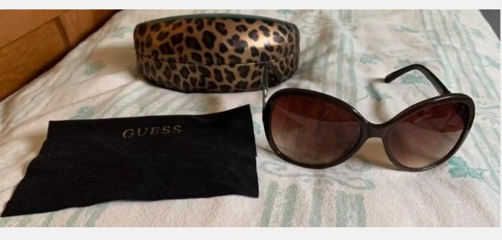 Guess lunette de soleil femme brun dans boite, Autres marques, Brun, Enlèvement, Utilisé
