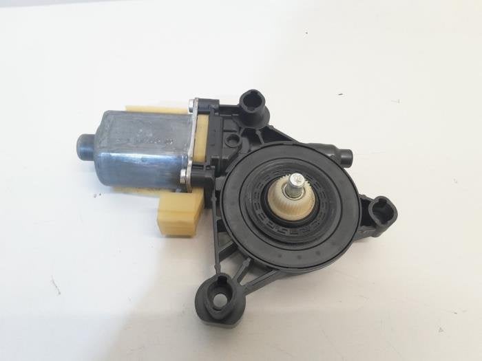 Moteur de vitre portière d'un Volkswagen Golf, Volkswagen, -, -, -