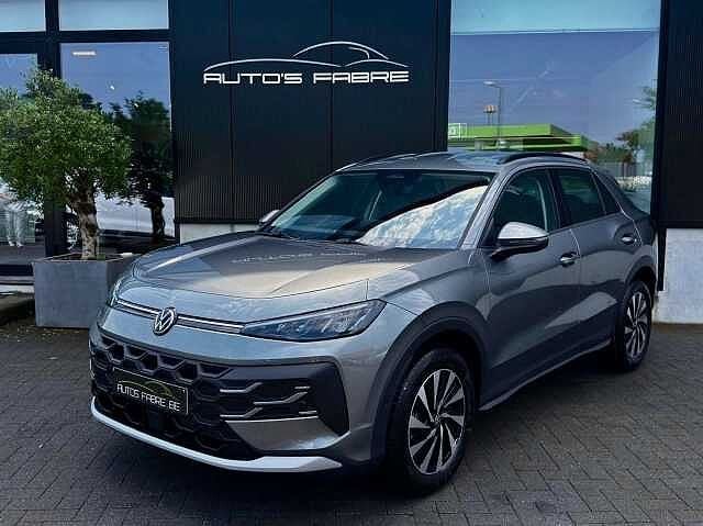 Volkswagen T-Roc 1.5 eTSI mHEV  Edition DSG Nieuw !!, Auto's, Volkswagen, Automaat, 1498 cc, Zwart, Bedrijf