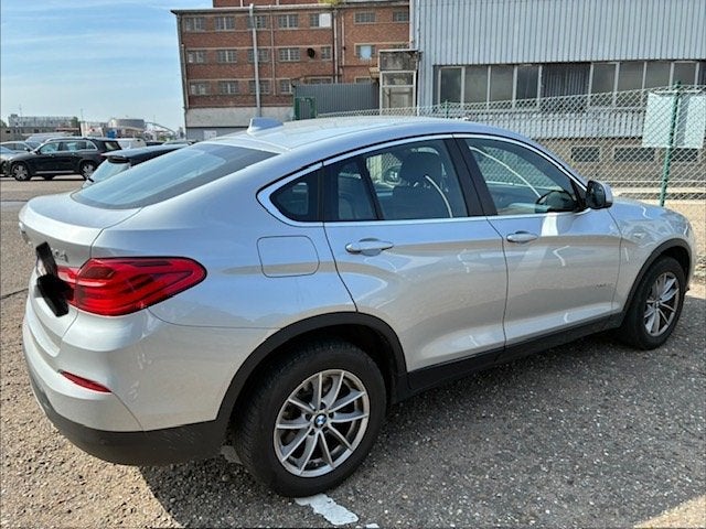 BMW X4 xDrive20d met 41000 km -BIEDEN VANAF 20000€, Auto's, BMW, Automaat, Euro 5, 1995 cc, Zwart