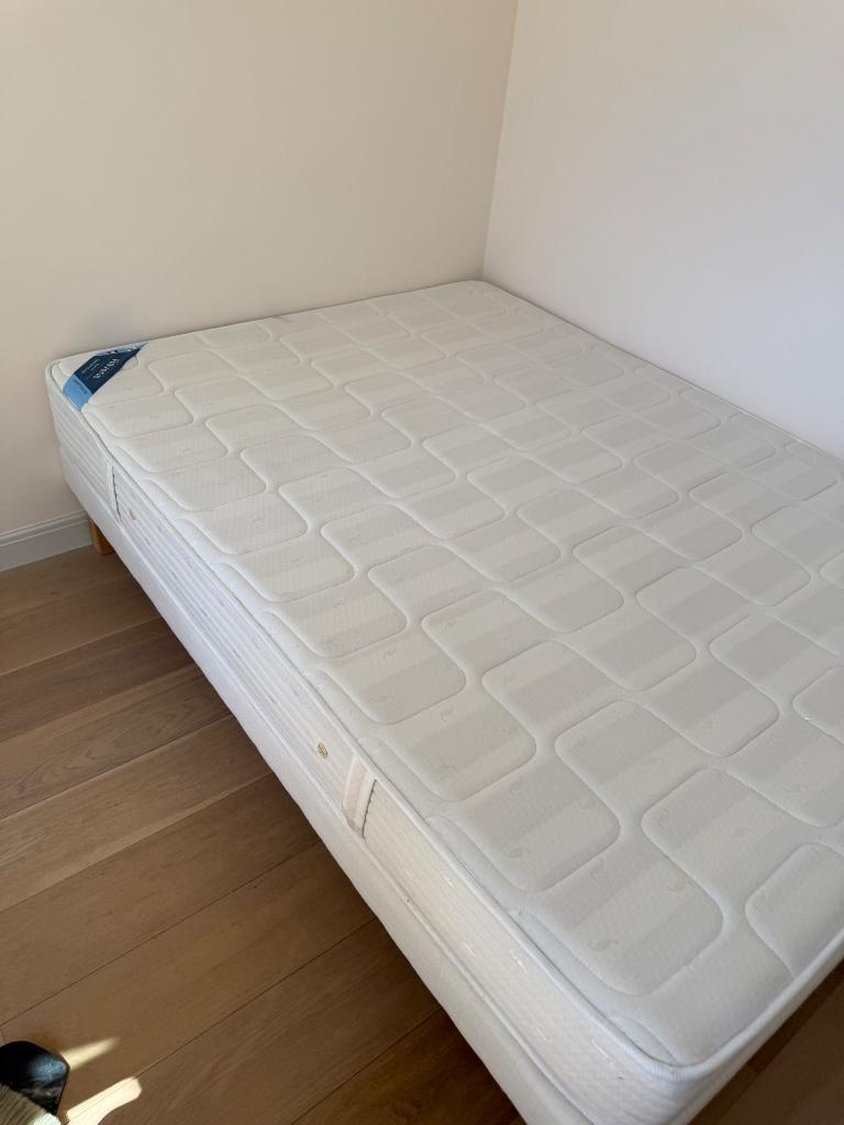 Lit et Matelas de la Redoute dimentions 140cmx190cm, Maison & Meubles, Chambre à coucher | Lits, Enlèvement, Deux personnes, 190 cm ou moins