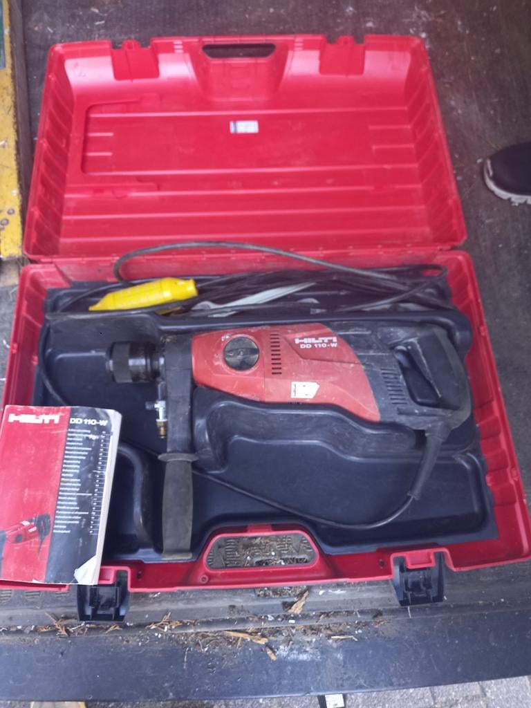Hilti kernboormachine, Ophalen, Gebruikt