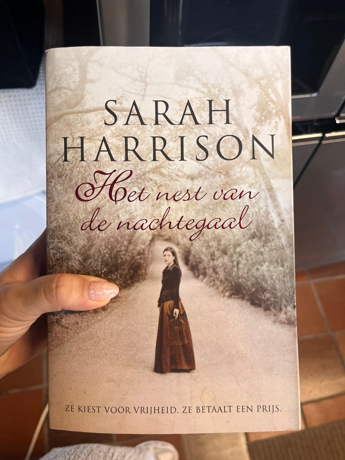 Het nest van de nachtegaal - Sarah Harrison, Ophalen, Gelezen