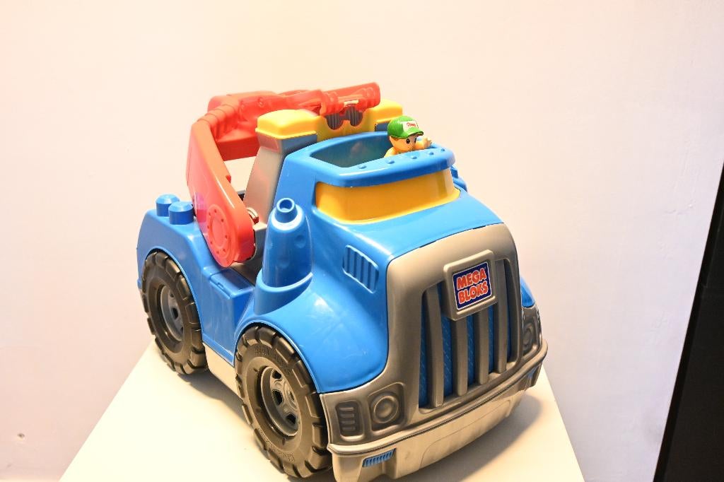 Grote auto met blokken, Ophalen, Zo goed als nieuw