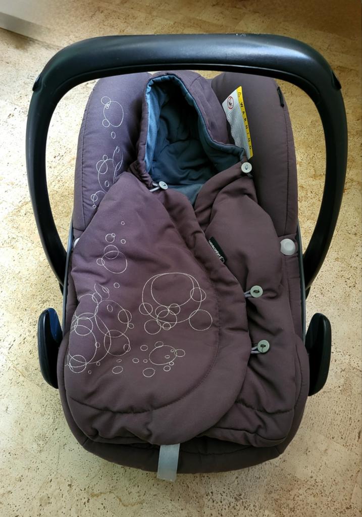Maxi Cosi Pebble , met voetenzak en verkleinstukken, Kinderen en Baby's, Ophalen, 0 t/m 13 kg, Maxi-Cosi