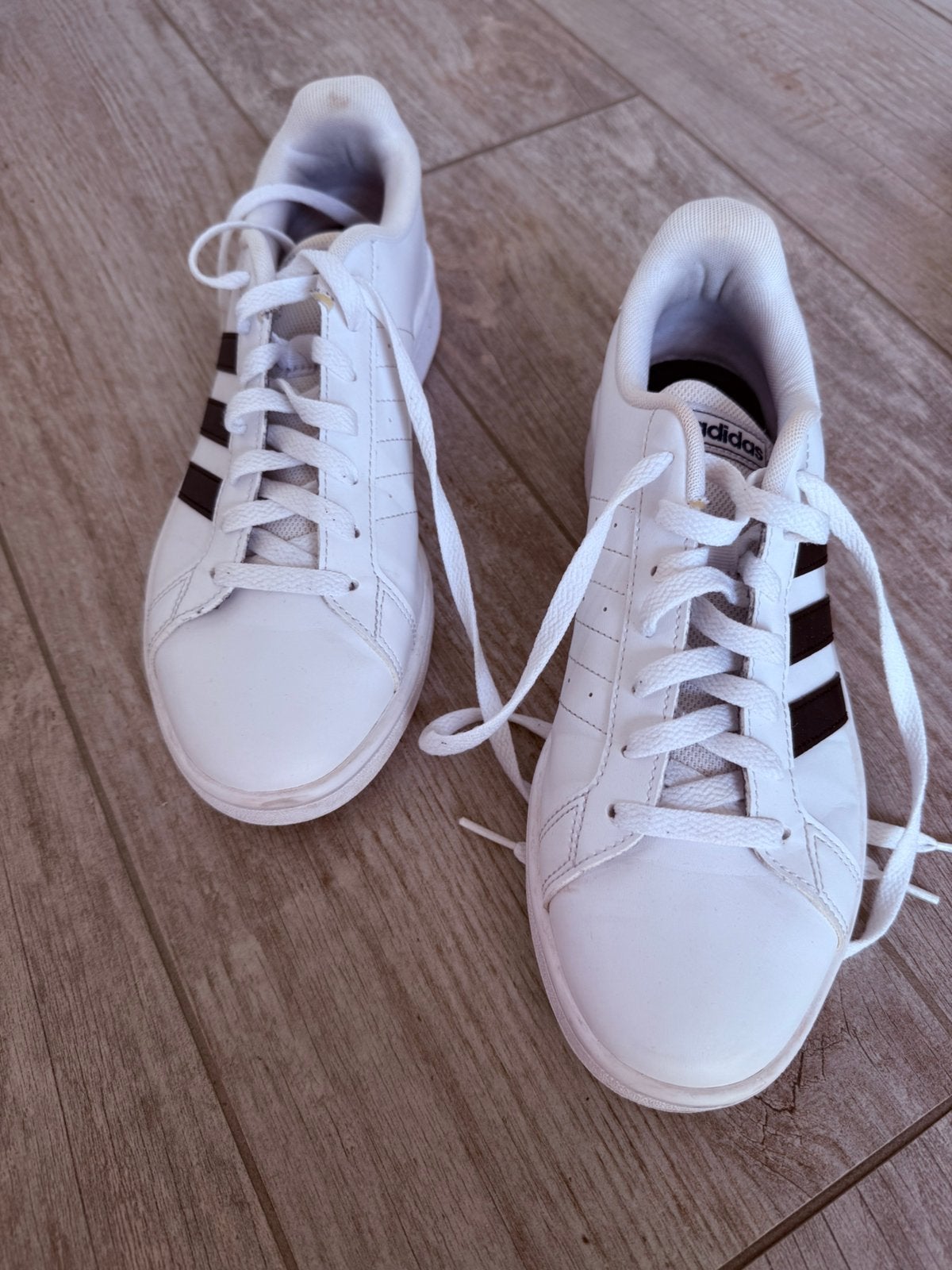 Adidas sneakers, als nieuw. Maat 42, Ophalen of Verzenden, Zo goed als nieuw, Sneakers