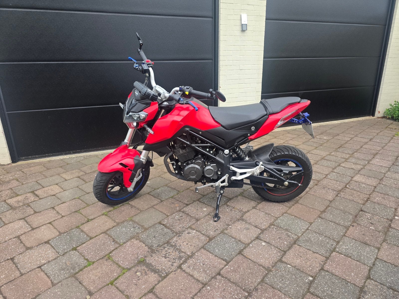 Benelli TNT 125 cc, Motoren, Particulier