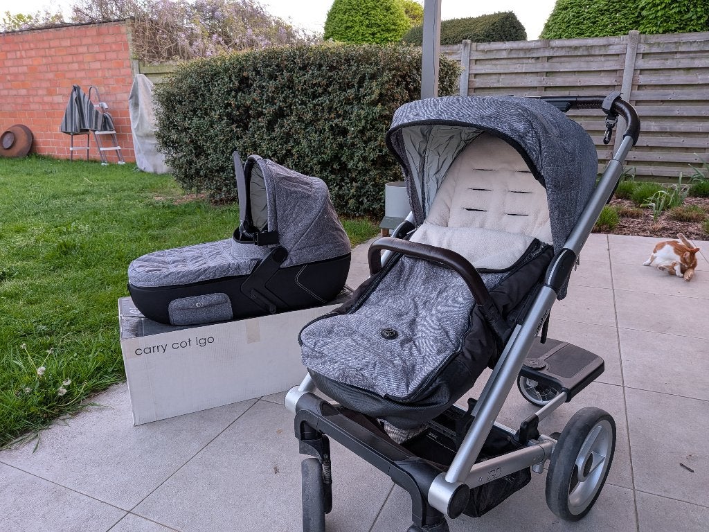 Mutsy Igo met voetenzak, Kinderen en Baby's, Kinderwagens en Combinaties, Gebruikt, Kinderwagen, Mutsy, Met reiswieg, Verstelbare duwstang