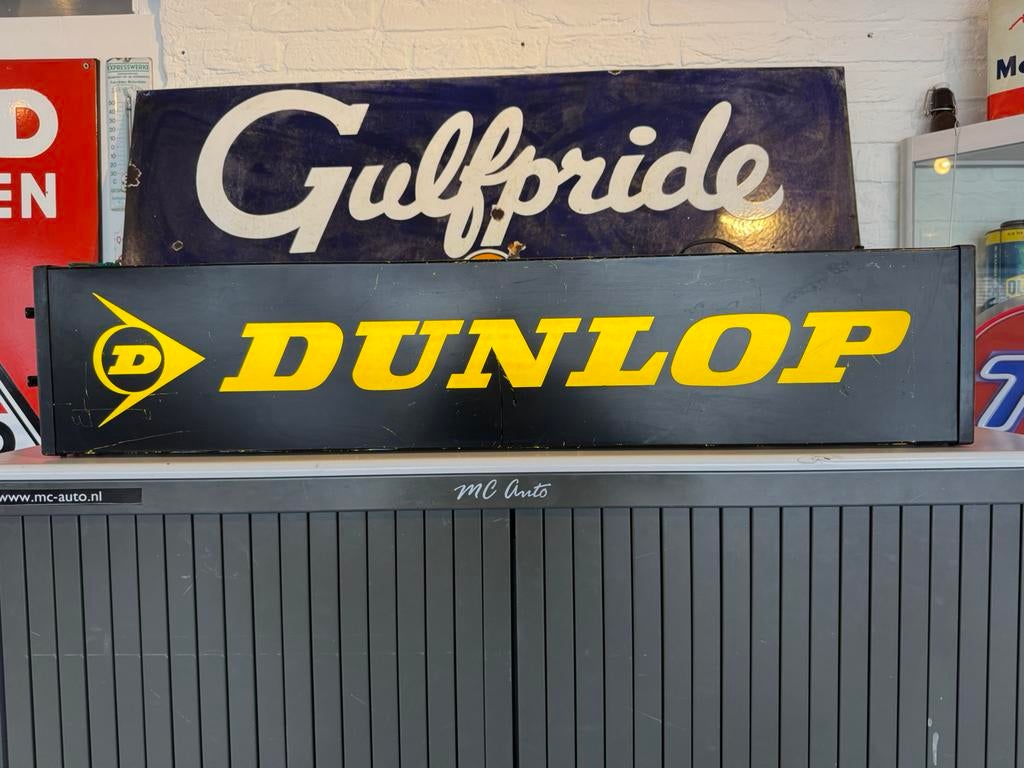DUNLOP banden oude reclame lichtbak, Verzamelen, Ophalen, Gebruikt, Lichtbak of (neon) lamp