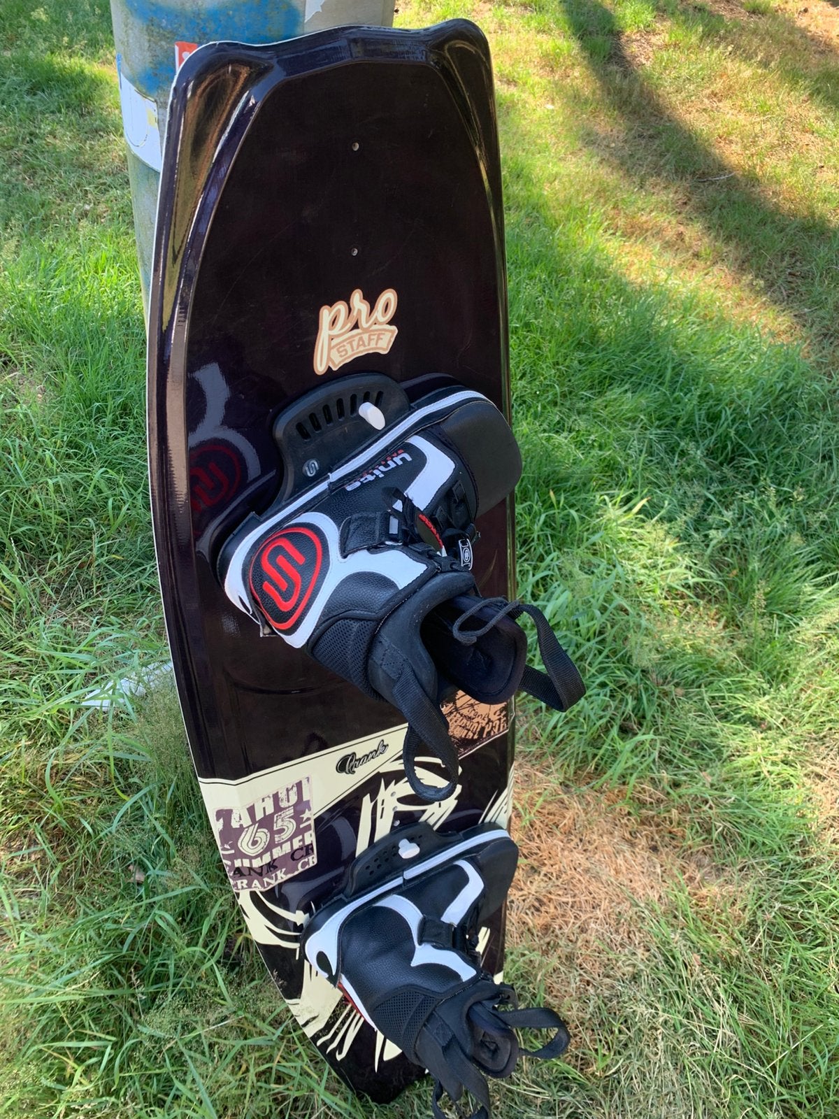 Wake board Pro staff Crank nieuwstaat met bindingen carbon, Watersport en Boten, Wakeboarden, Ophalen of Verzenden, Zo goed als nieuw