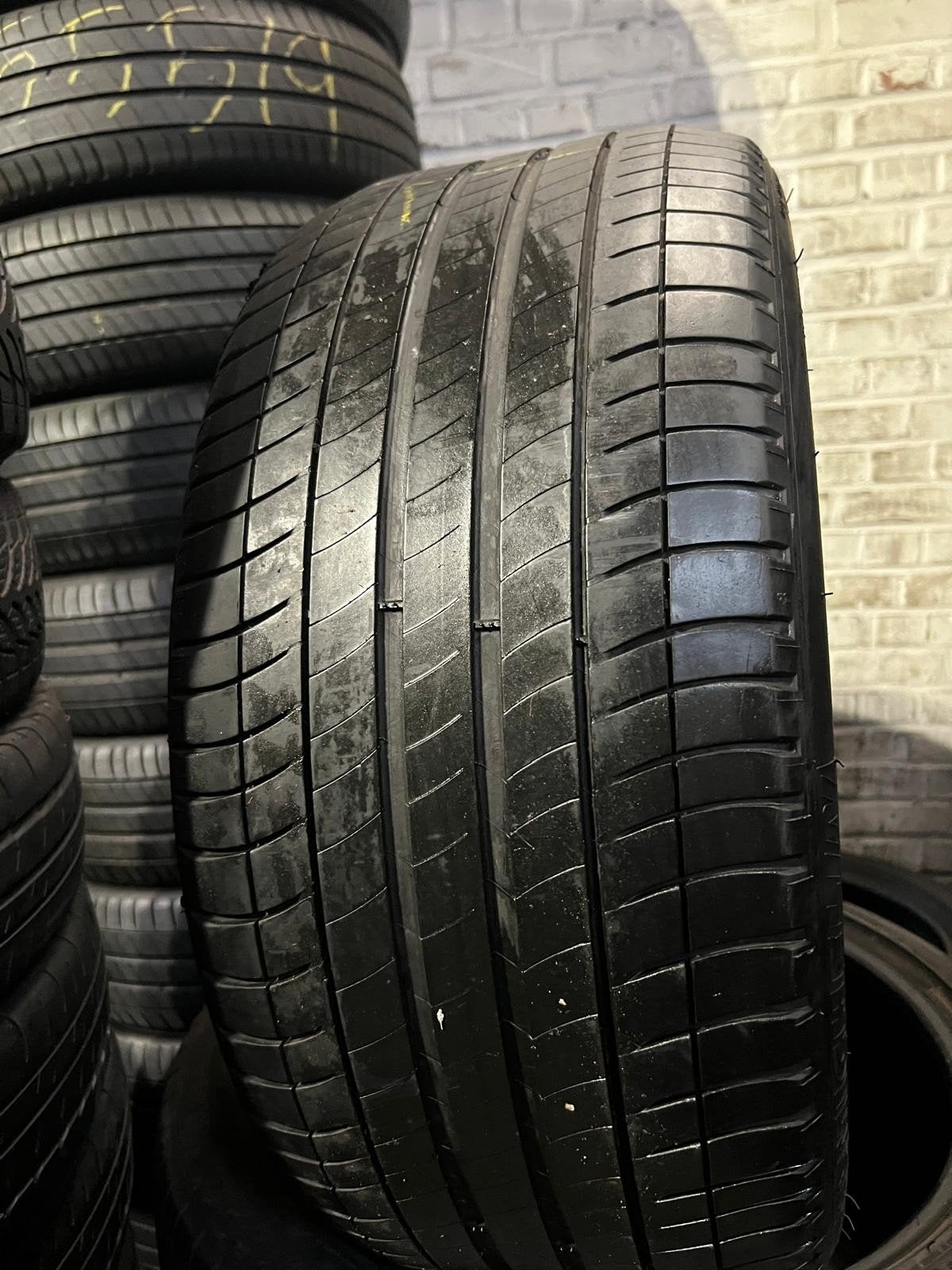 275 40 19 Michelin avec montage et équilibrage, Enlèvement