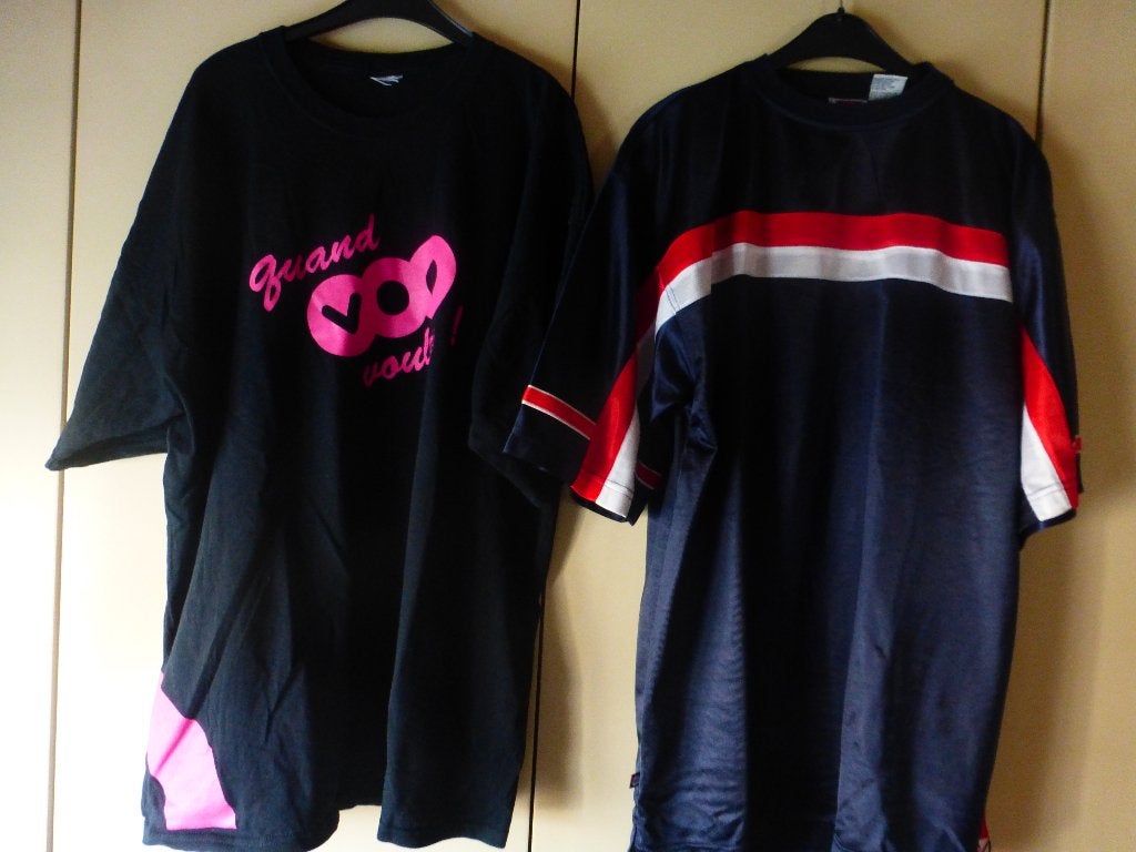3 T-shirts; 2 manches courtes +1 T-shirt longue manches T:XL, Enlèvement ou Envoi, Comme neuf, Bleu