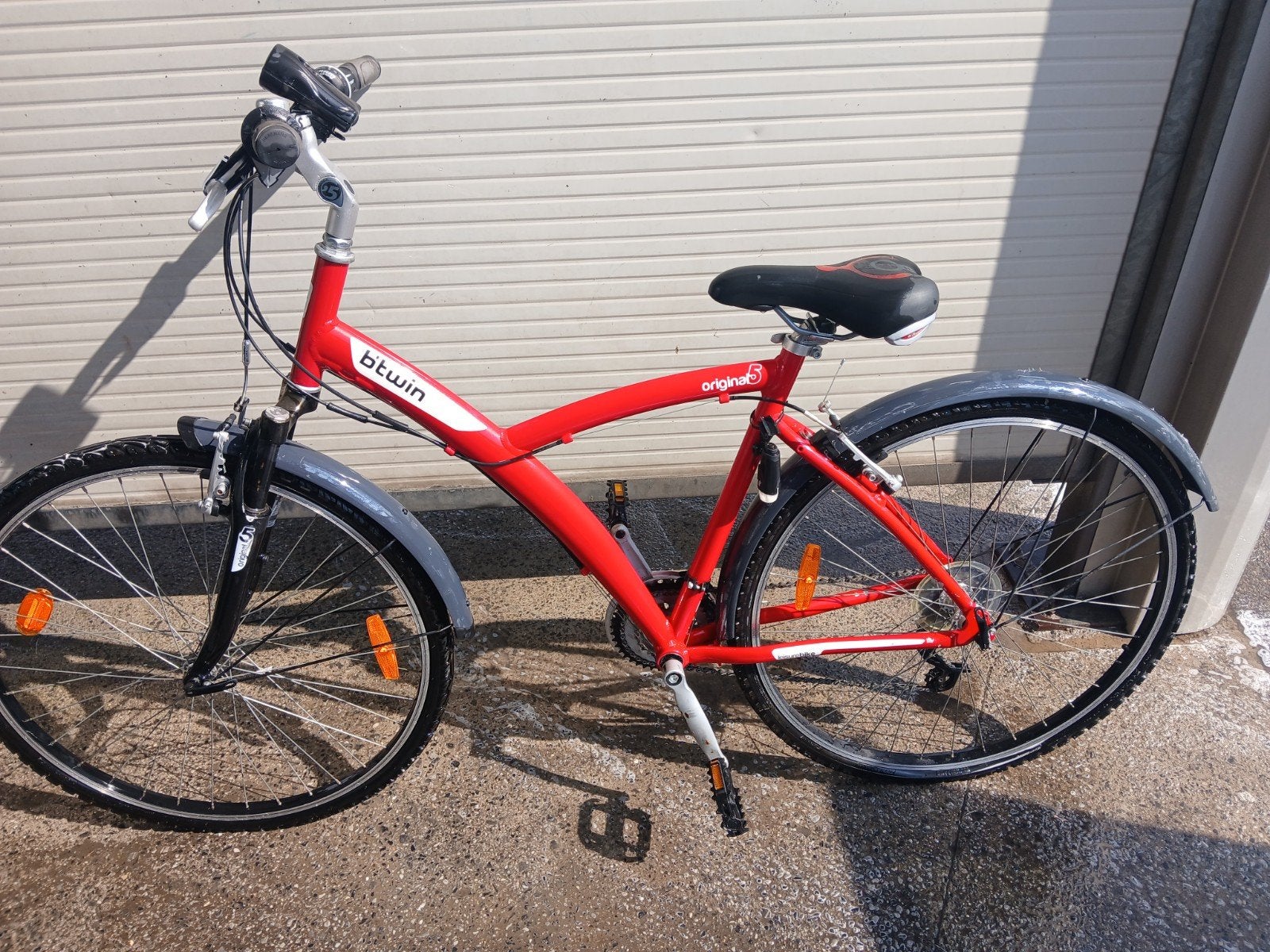 a vendre magnifique vélo vtt decathlon état neuf, Enlèvement ou Envoi