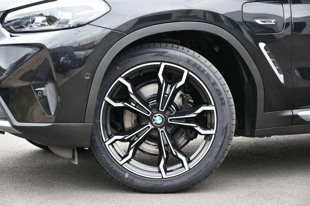 BMW X3 X3 PHEV 2.0iA xDrive30e *LED*LEDER*SPORTSEATS*VIRTUAL, Auto's, BMW, Automaat, Zwart, 4 cilinders, Zwart