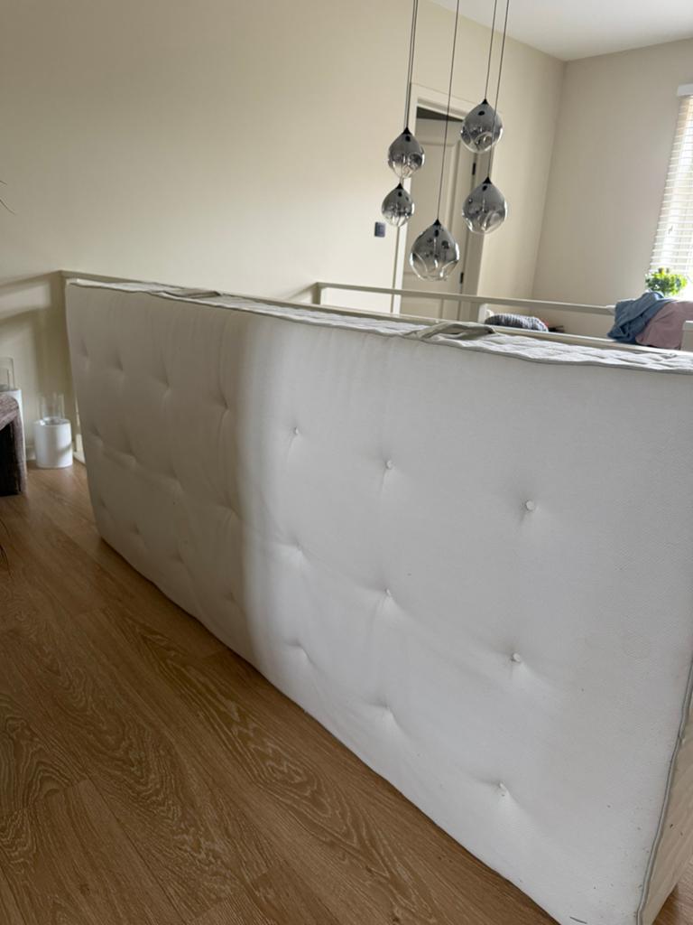 Nieuwe 1 persoonsmatras 90 op 200 cm, Huis en Inrichting, Slaapkamer | Matrassen en Bedbodems, Ophalen, Zo goed als nieuw, 200 cm