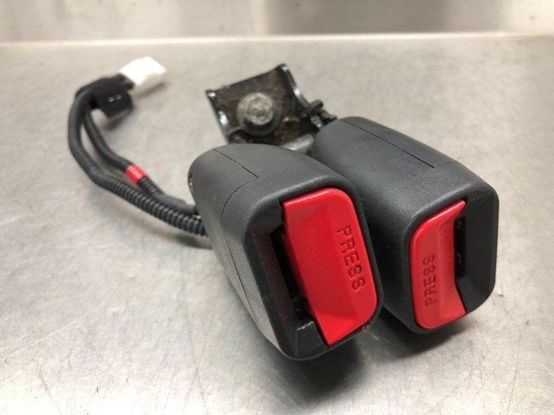 BOUCLE DE CEINTURE ARRIÈRE GAUCHE Kia Sportage (SL), Utilisé, Kia