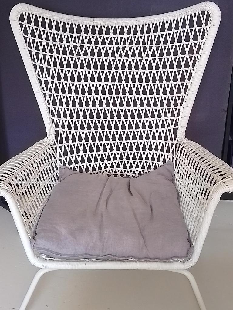 Chaise de jardin à dossier haut IKEA Högsten, Jardin & Terrasse, Chaises de jardin, Comme neuf, Osier, Enlèvement ou Envoi