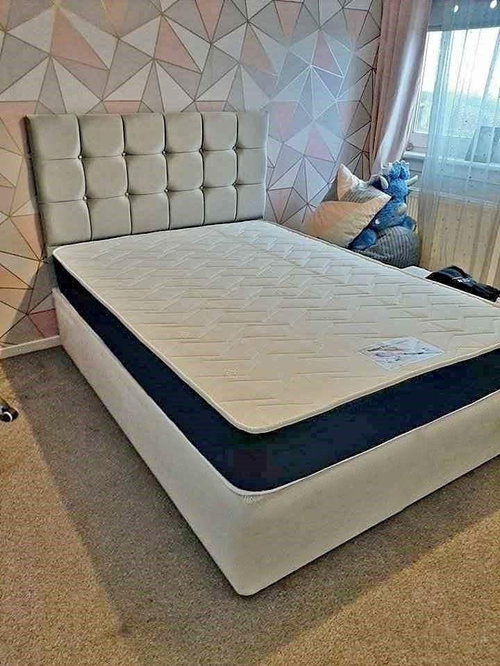 Canapé-lit et matelas à vendre, Maison & Meubles, Envoi, Neuf, Deux personnes, Crème