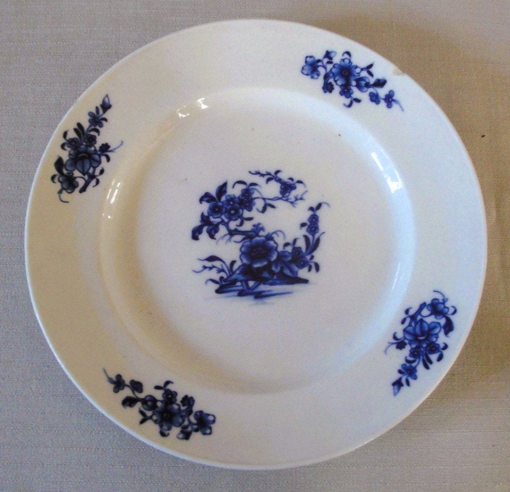 ASSIETTE PORCELAINE de TOURNAI, décor "RONDA"., Enlèvement