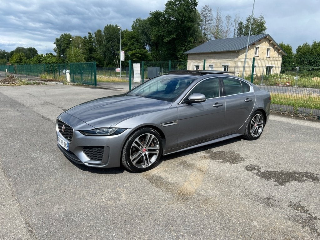 JAGUAR XE 20MY SE R-DYN. 2.0L D 180 BVA8 Cockpit PANO, Auto's, Automaat, Achterwielaandrijving, Leder, Particulier