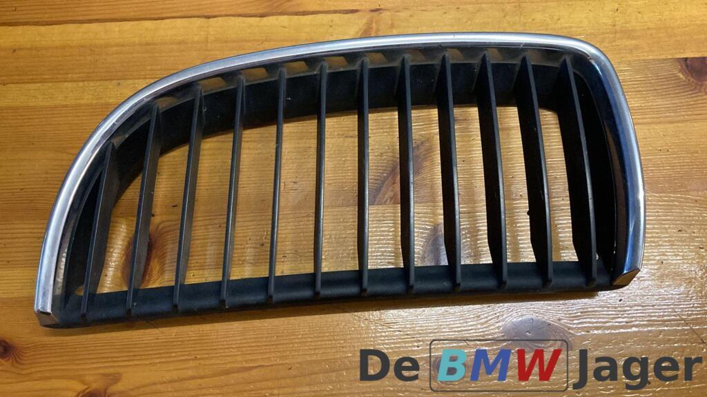Grill links zwart chroomrand BMW 3-serie E90 E91 51137120007, Auto-onderdelen, Gebruikt, Ophalen of Verzenden, BMW, BMW