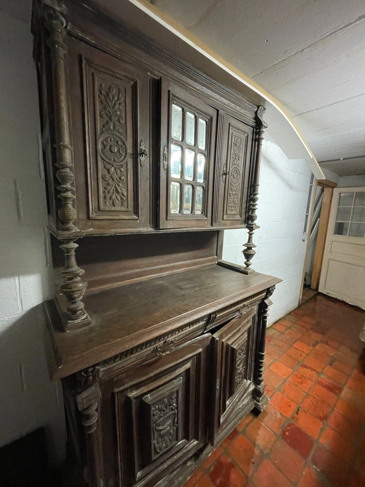 Antieke eetkamer, Ophalen