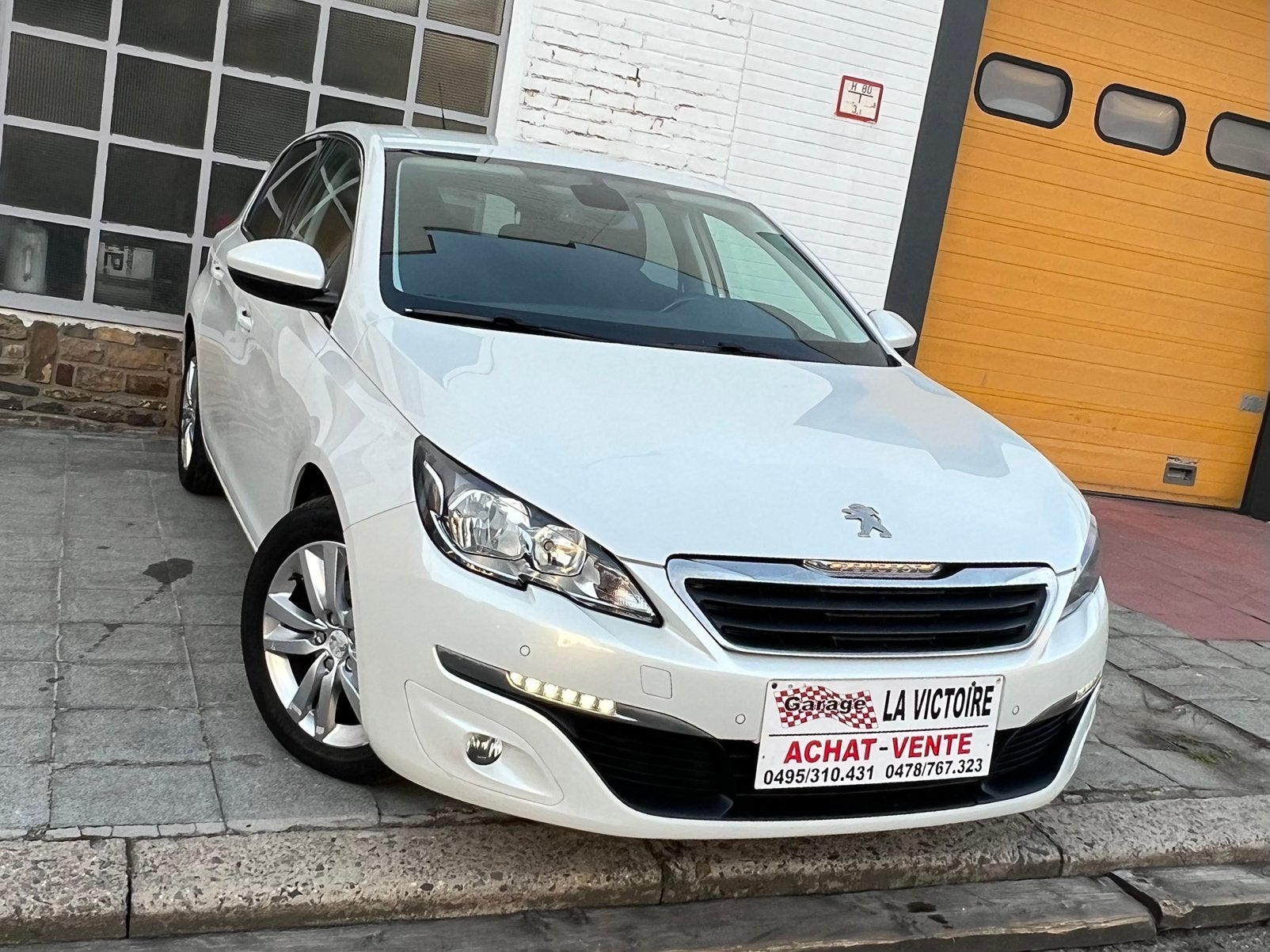 Peugeot 308 essence 1.2cc 2015 année 149000km 0032478767323, Euro 6, Entreprise, Boîte manuelle, Entretenue par le concessionnaire