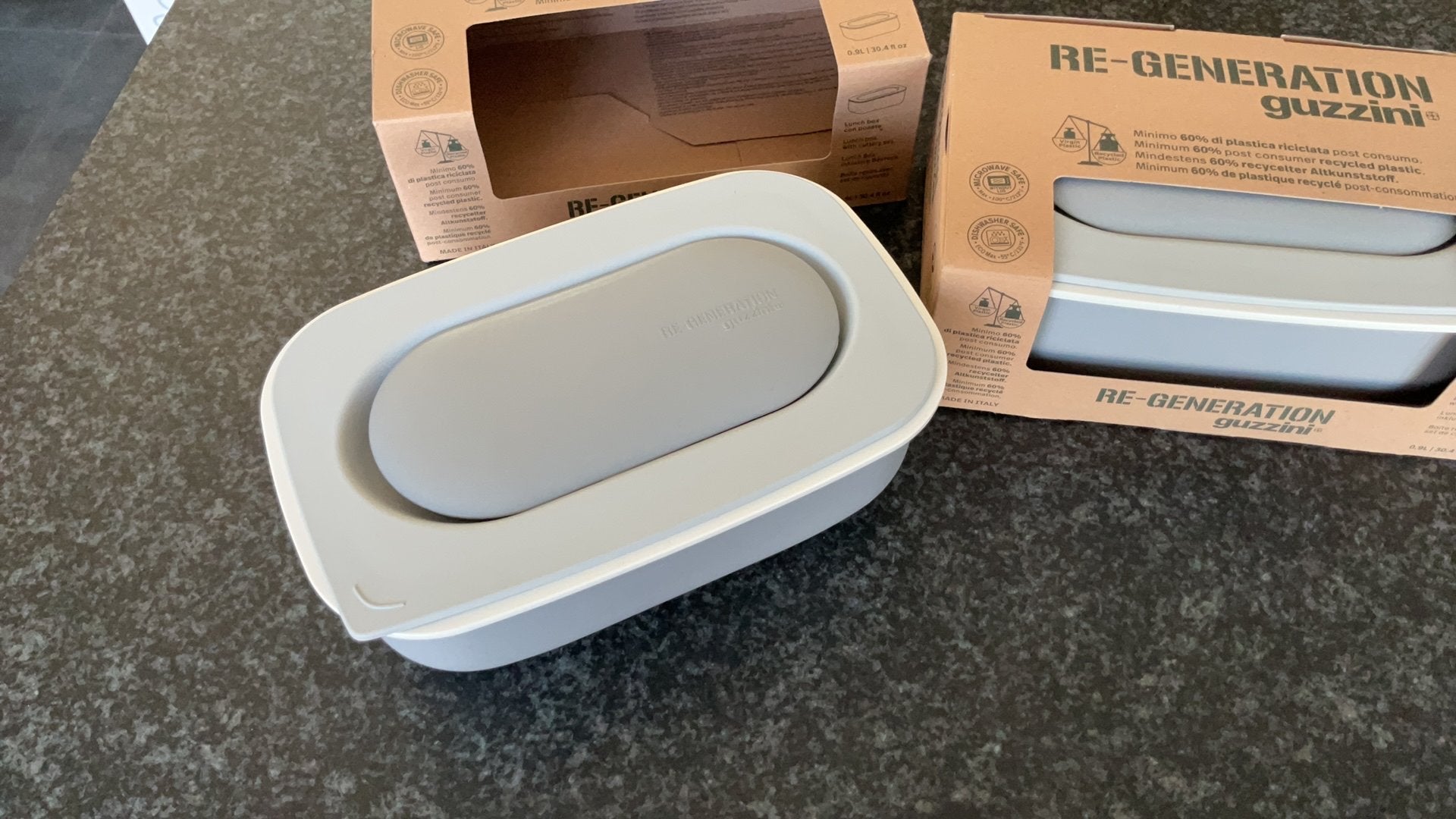 Guzzini lunch box /bestek, Telecommunicatie, Mobiele telefoons | Telefoon-opladers, Ophalen of Verzenden, Nieuw
