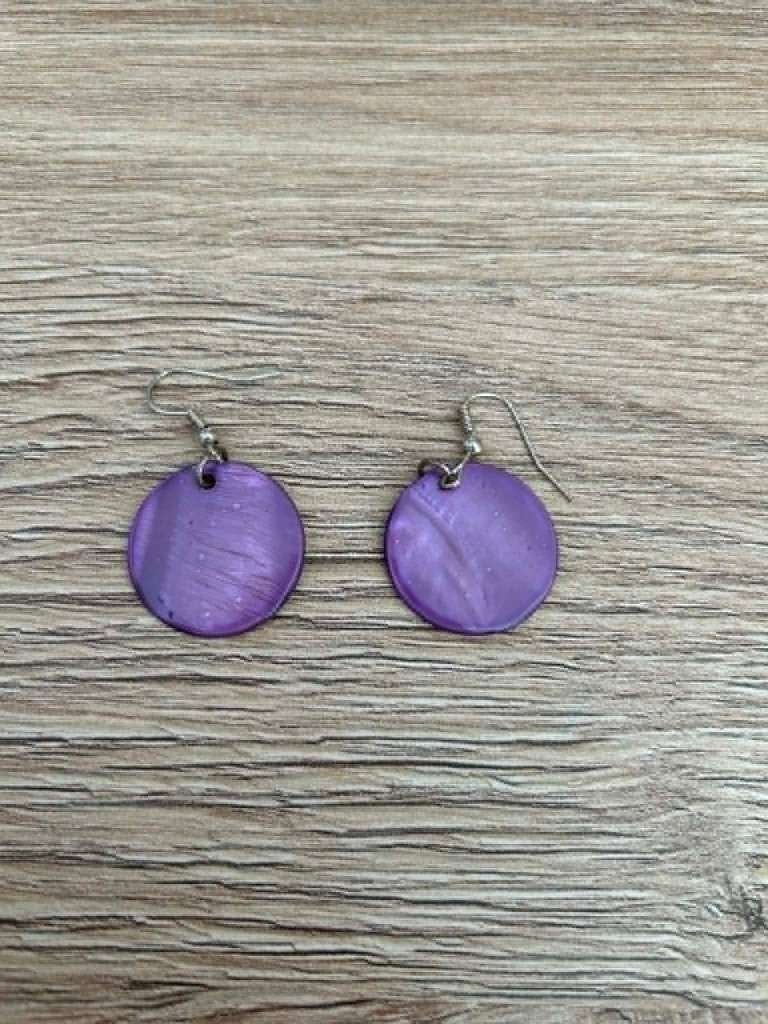 Boucle d’oreille mauve ronde, Bijoux, Sacs & Beauté, Boucles d'oreilles, Enlèvement, Comme neuf, Violet, Pendantes