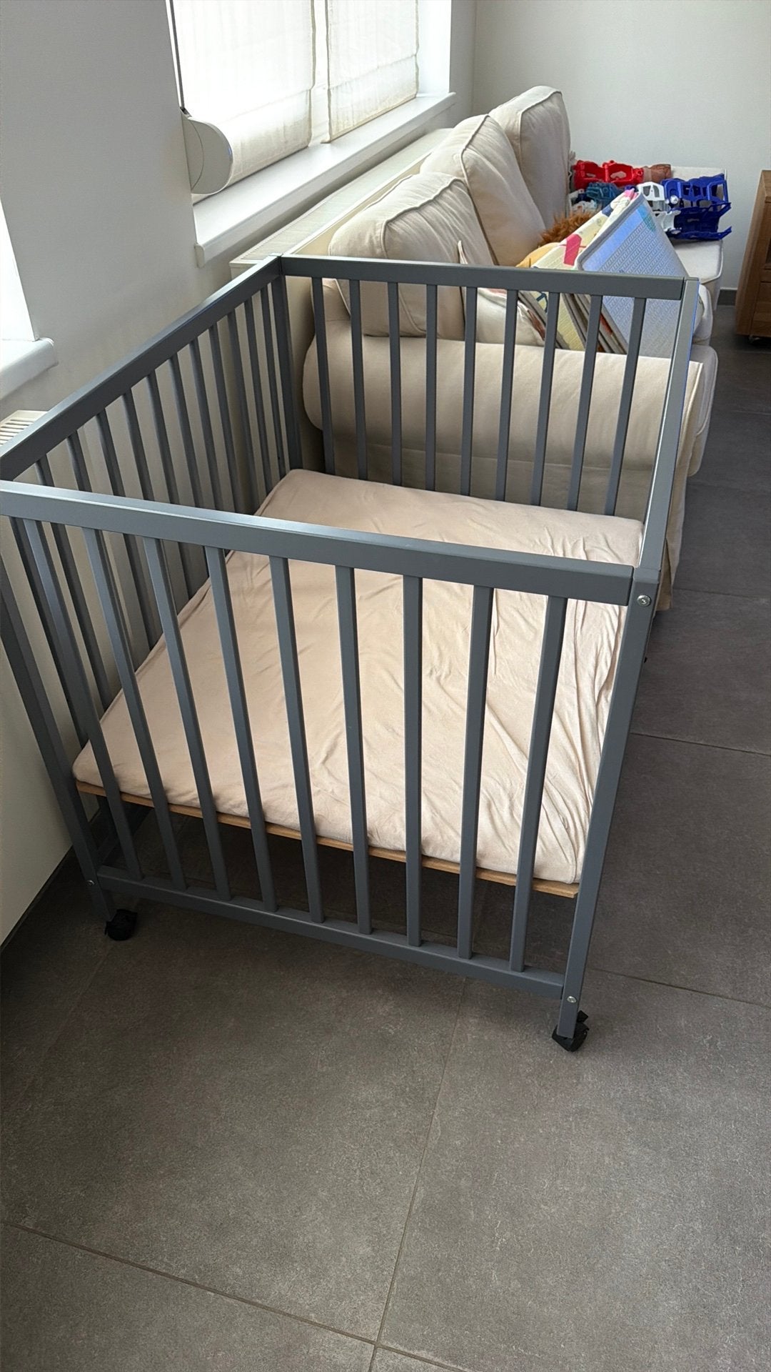 Parc pour bébé avec matelas, Enfants & Bébés, Enlèvement, Comme neuf