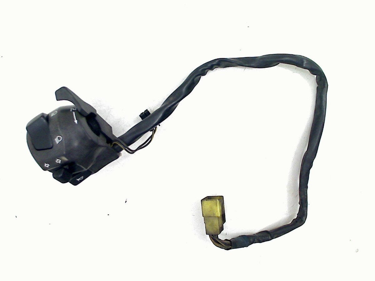 COMMUTATEUR GAUCHE SV 650 1999-2002 (SV650N SV650S SV650), Dhr. S. di Majo, Utilisé, Info@cama-motorparts.nl, P.J. Troelstraweg 8 8
3144 CX  MAASSLUIS, NL
