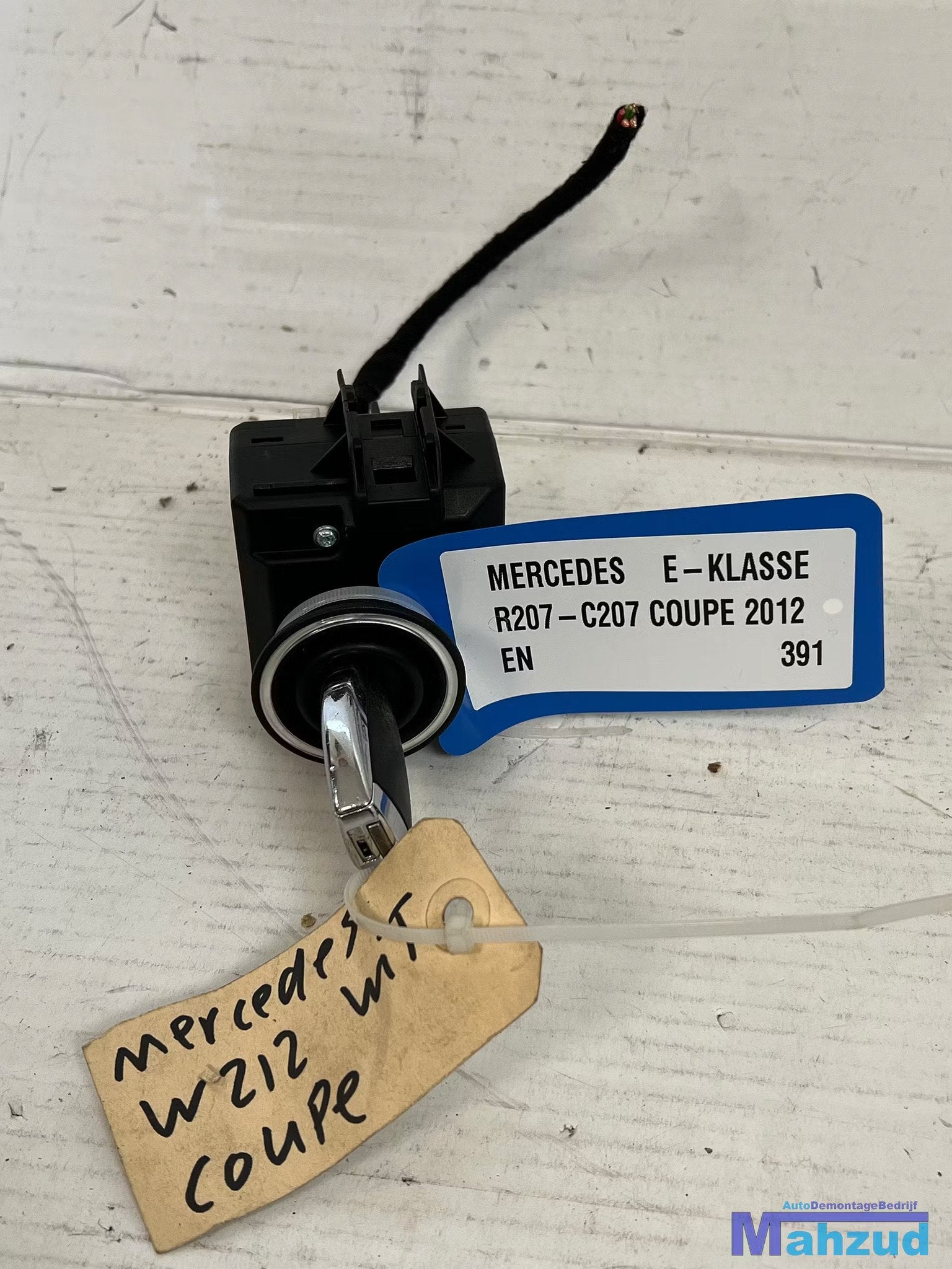 MERCEDES E coupe C207 contactslot contactblok A2075450108 20, Gebruikt, Mercedes-Benz AG, Mercedes-Benz, Mercedesstrasse 120
70372  Stuttgart, DE