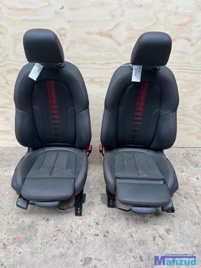 BMW 1 SERIE F40 Sport interieur zwart leer 2019+, Auto-onderdelen, Interieur en Bekleding, Petuelring 130
80788  Munich, DE, Gebruikt