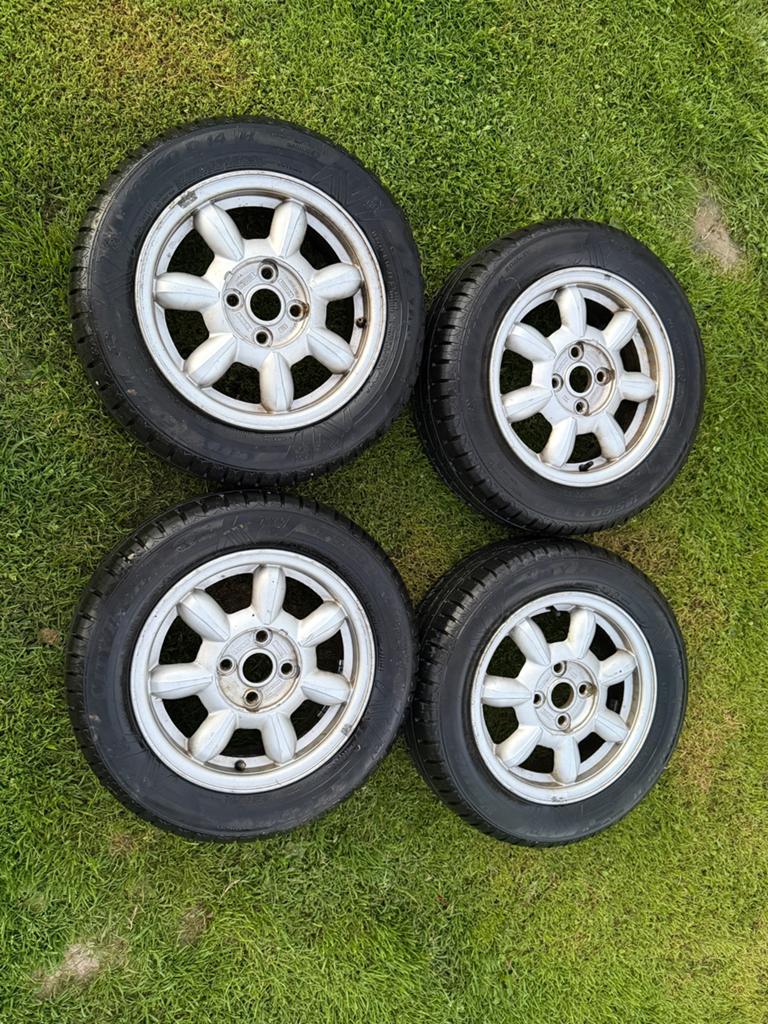 Originele mazda velgen opmaak set 4x100, Auto-onderdelen, Ophalen, 14 inch, Gebruikt, Banden en Velgen