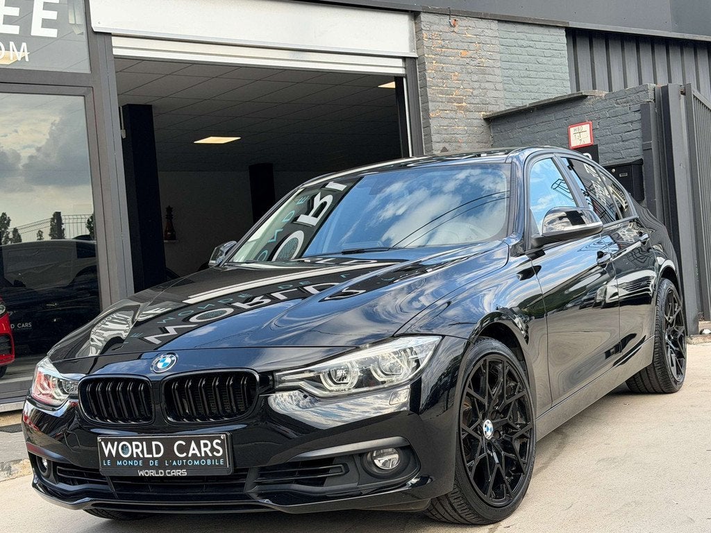 BMW 3 Serie 318 318i BUSINESS EDITION - BOITE MANU - PARK AS, 100 kW, 4 deurs, Stof, Gebruikt