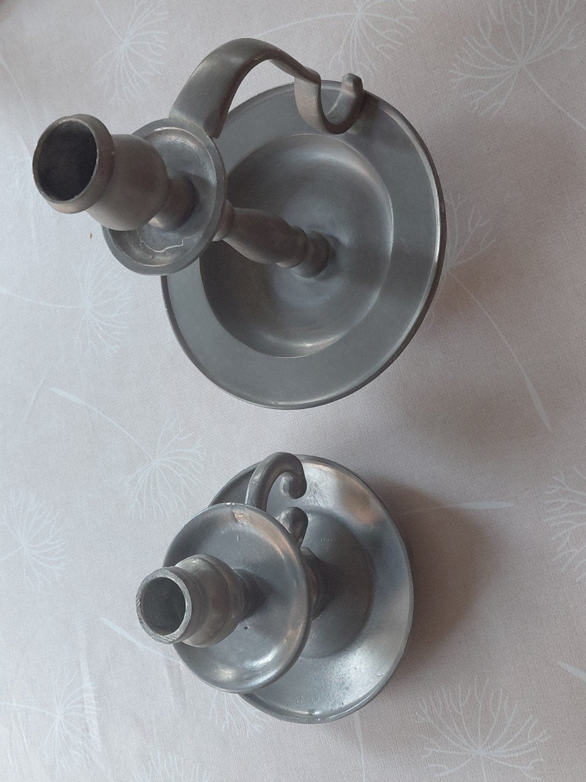 vintage setje van 2x oorkandelaars in tin of blakers, Antiek en Kunst, Ophalen of Verzenden