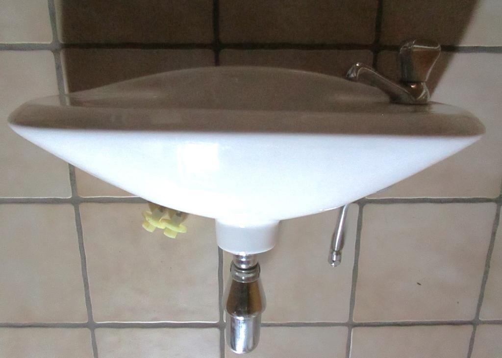 kleine wastafel met Grohe kraan, Ophalen, Gebruikt, Chroom, Wastafel