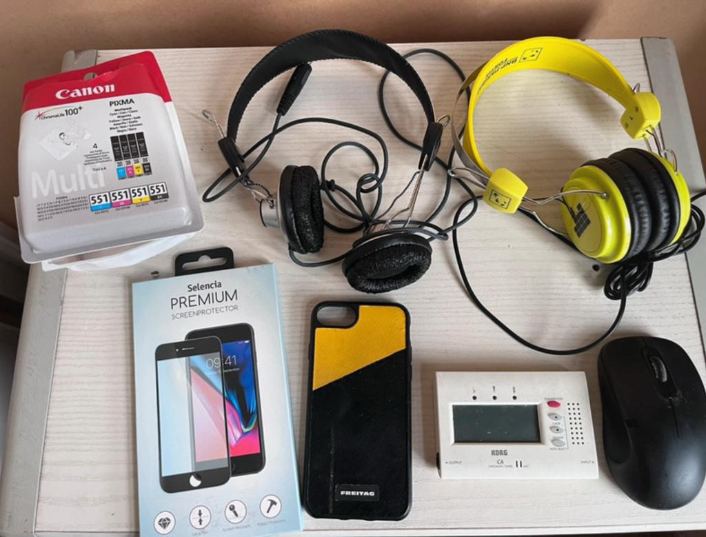 Lot elektronica: hoofdtelefoons, gsm hoes, cartridges, kabel, Telecommunicatie, Ophalen of Verzenden, Gebruikt