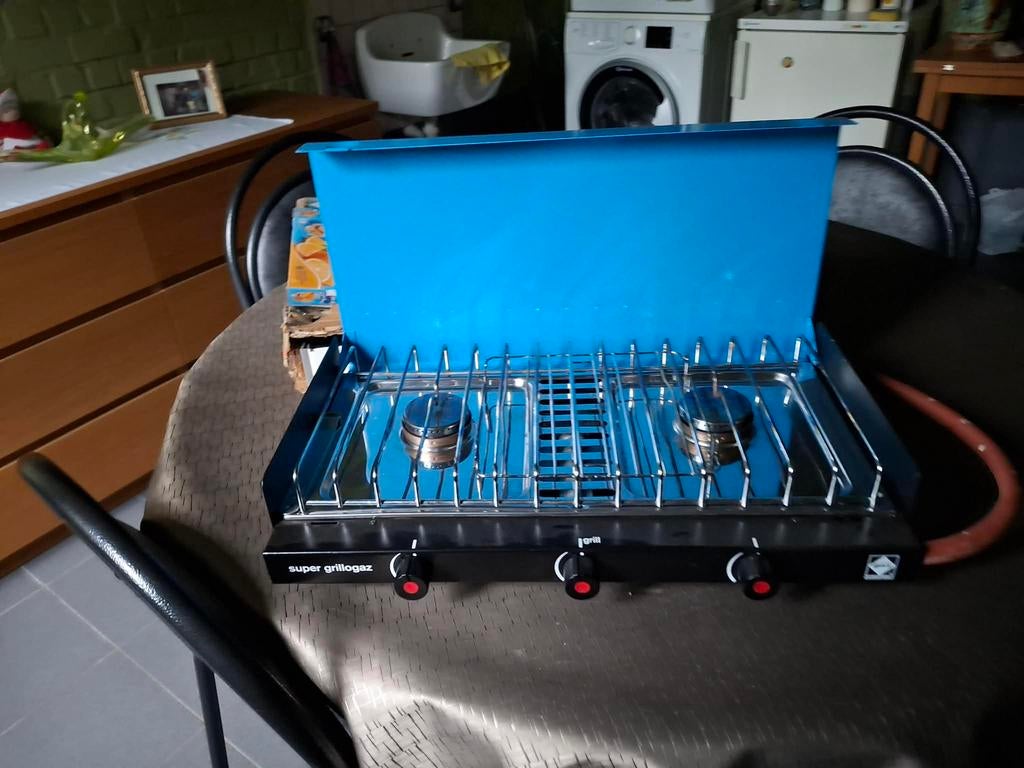 Gasvuur, Caravans en Kamperen, Ophalen, Zo goed als nieuw