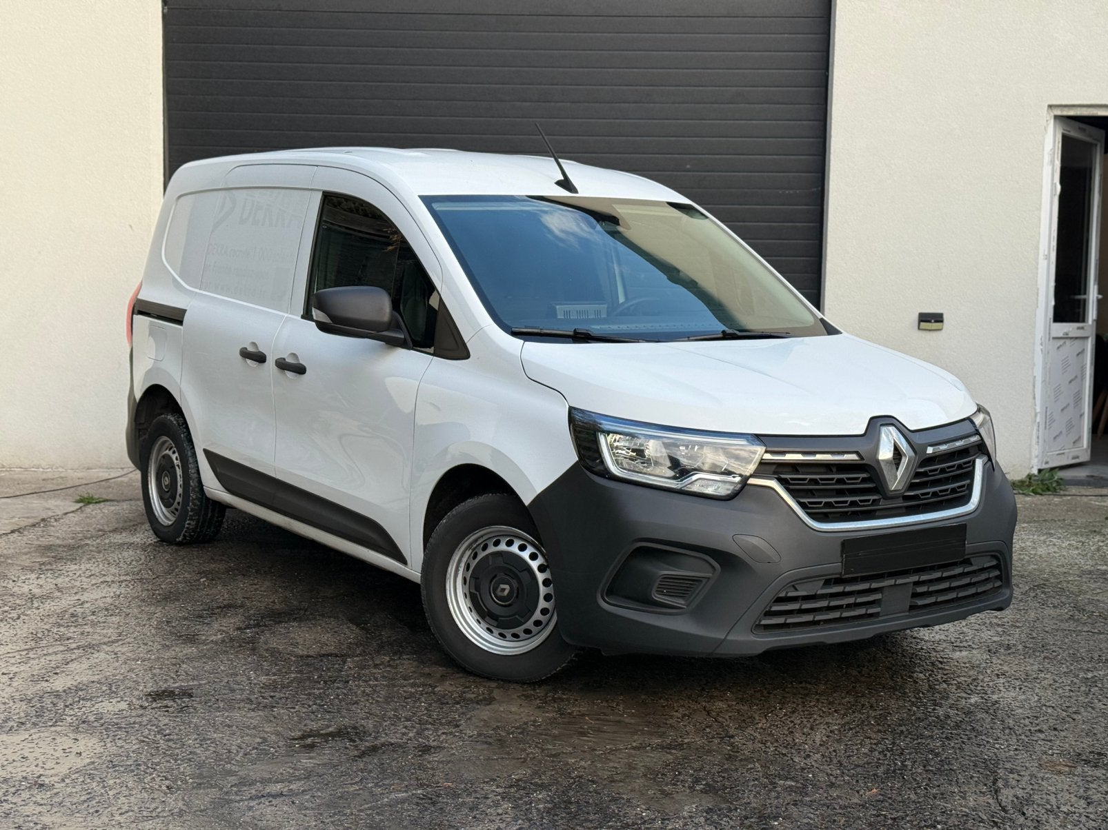 RENAULT KANGOO 1.3 TCE GRAND CONFORT – 131 CH – ESSENCE GPS, Cuir, Achat, Entreprise, Blanc