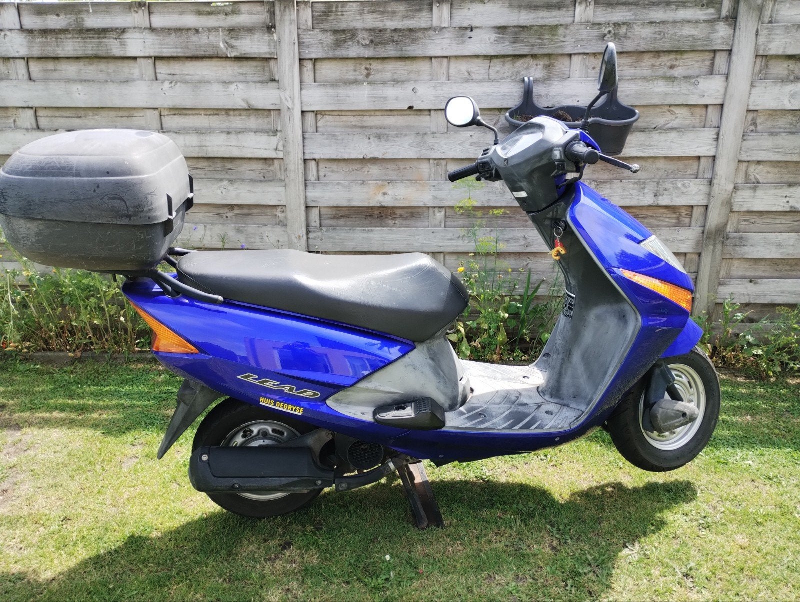 Honda lead 100 cc, Fietsen en Brommers, Ophalen