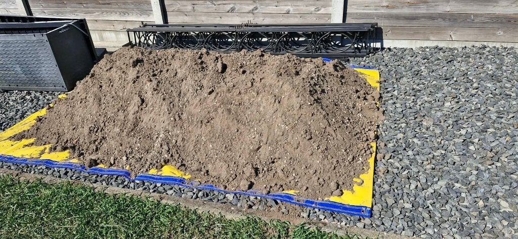 Gratis zwarte zand, Enlèvement, Comme neuf