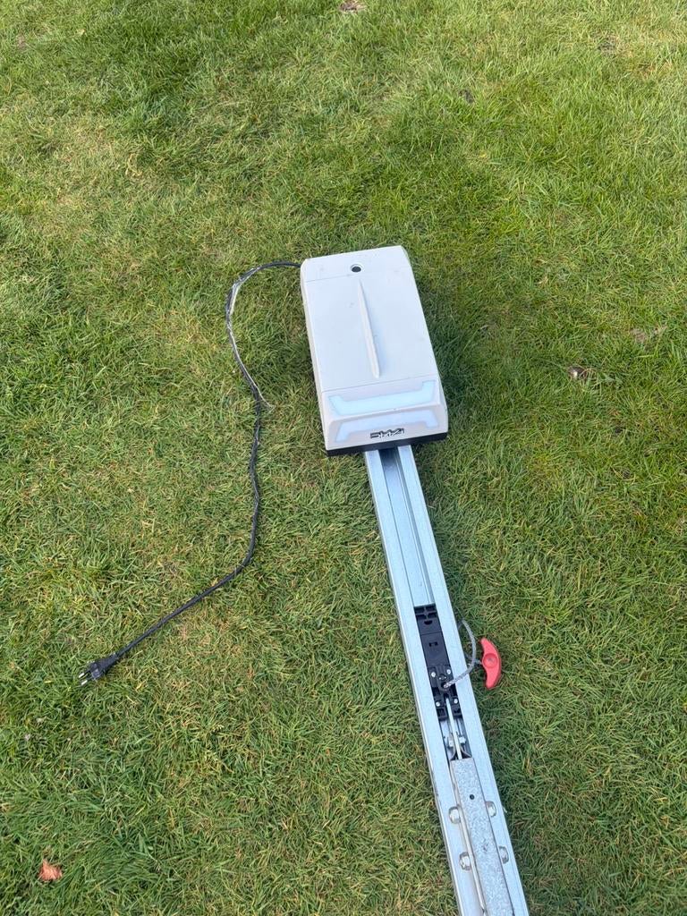 Motor voor gagage poorten, Doe-het-zelf en Bouw, Ophalen, Zo goed als nieuw