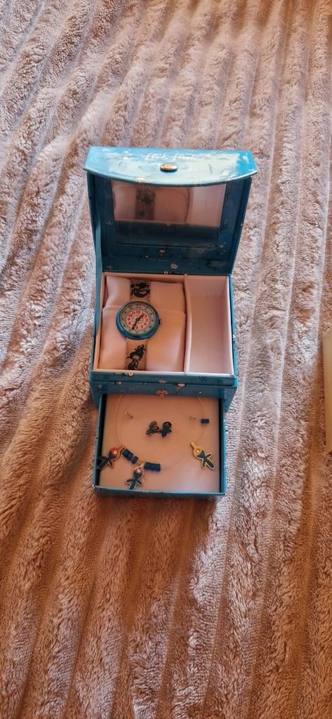 Horloge+ketting en oorbellen, Ophalen, Gebruikt, Horloge