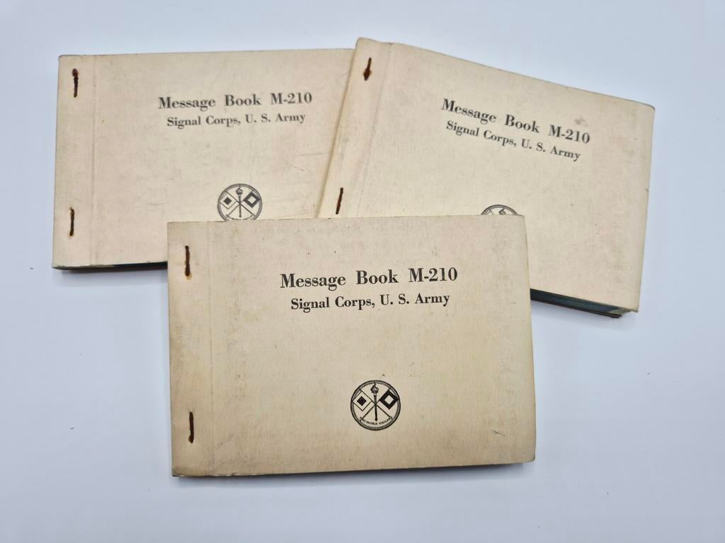 US WWII Lot 10 Signal Corps Radio M210 Message Books, Envoi, Armée de terre
