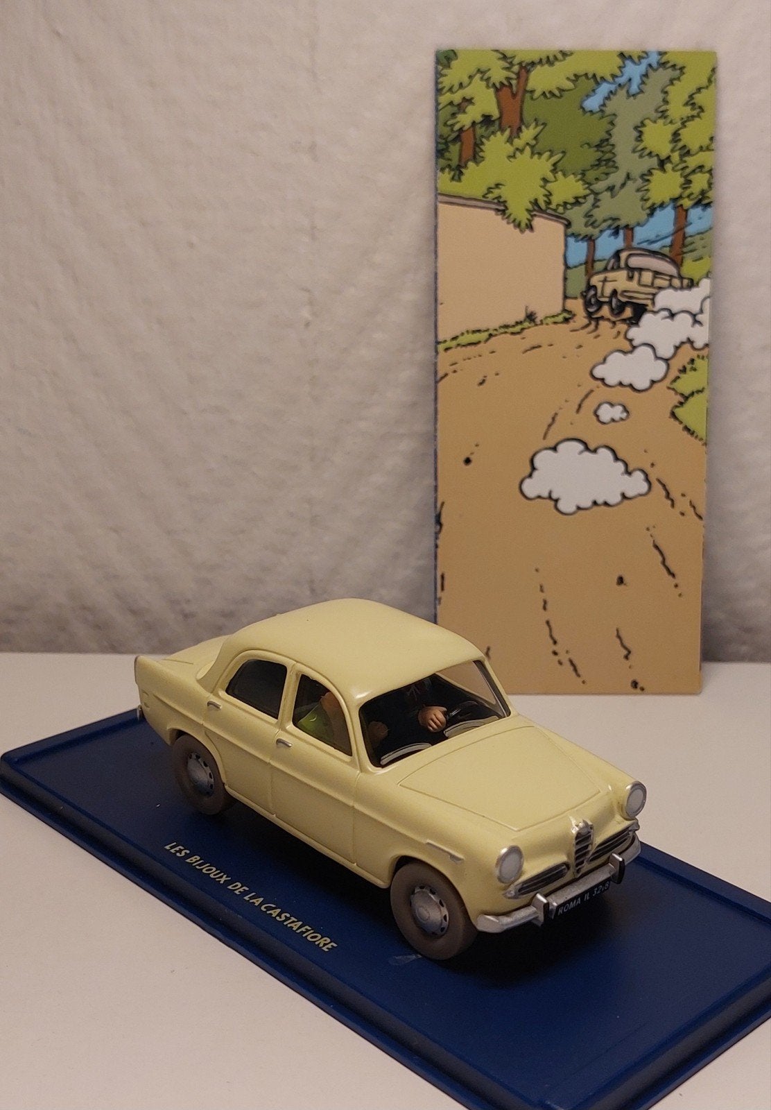 Voiture TINTIN Atlas 1/43 « L'Alpha des journalistes 1960 », Enlèvement ou Envoi, Tintin, Neuf, Statue ou Figurine