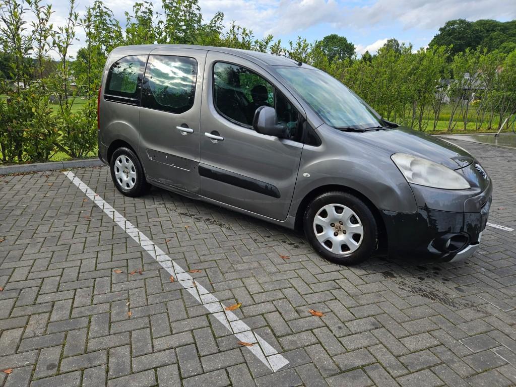 Peugeot Partner Tepee 1.6 HDi 5 PLACES, Autos, Peugeot, Achat, Entreprise, Boîte manuelle, Noir